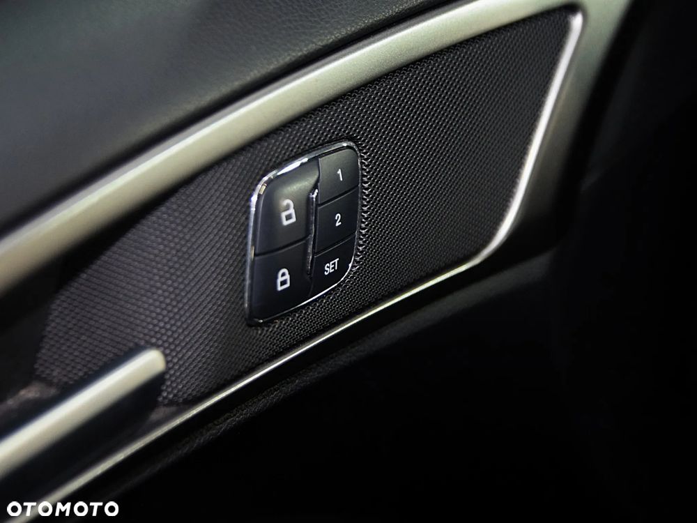 Ford Fusion 2.0 EcoBoost Titanium - 17
