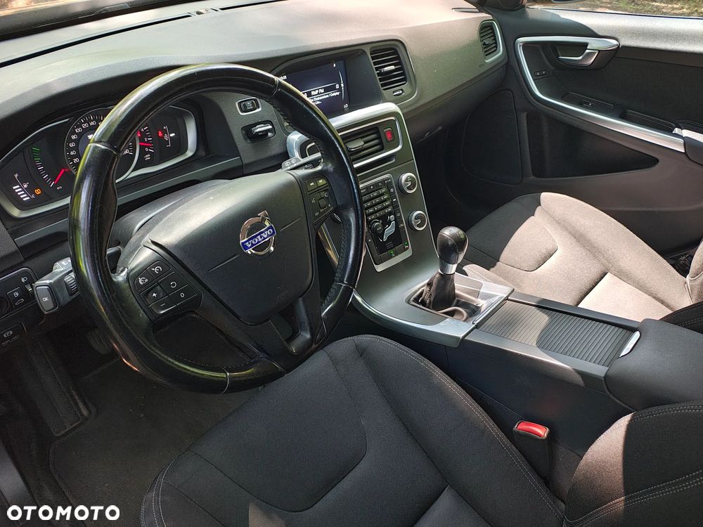 Volvo V60 D2 Kinetic - 4