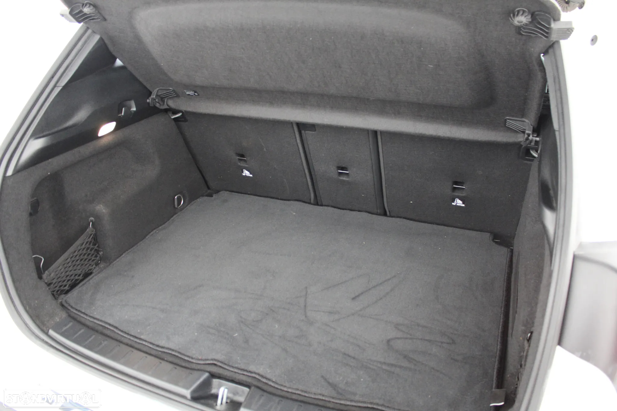 Mercedes-Benz GLA 180 d Style - 11