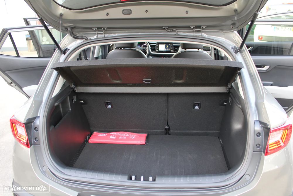 Kia Stonic 1.6 CRDi Easy - 48