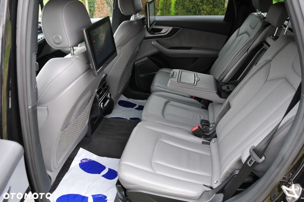 Audi Q7 - 36
