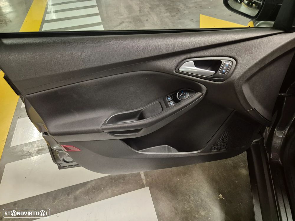 Ford Focus SW 1.5 TDCi Trend+ - 34