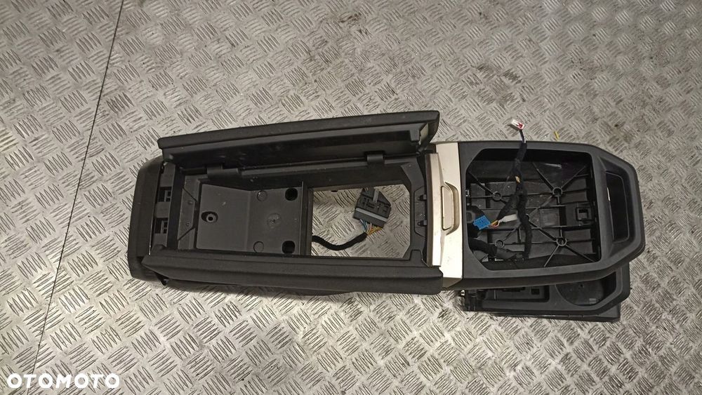 BMW IX I20 TUNEL ŚRODKOWY - 3