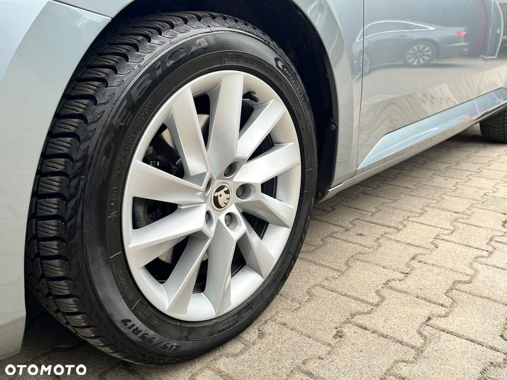 Skoda Superb 2.0 TDI Style DSG - 9