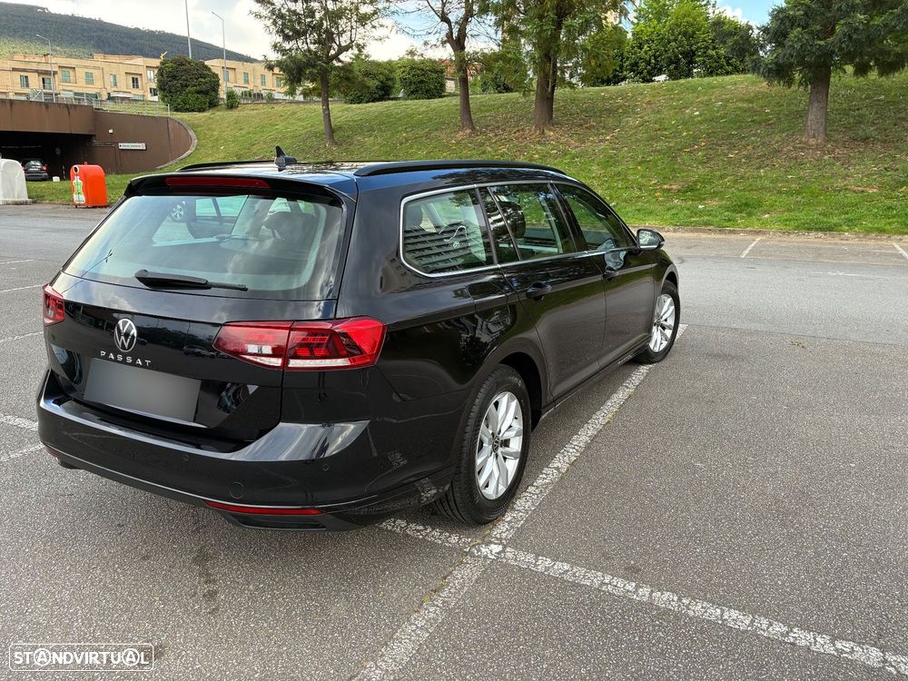 VW Passat Variant 2.0 TDI Business DSG - 12