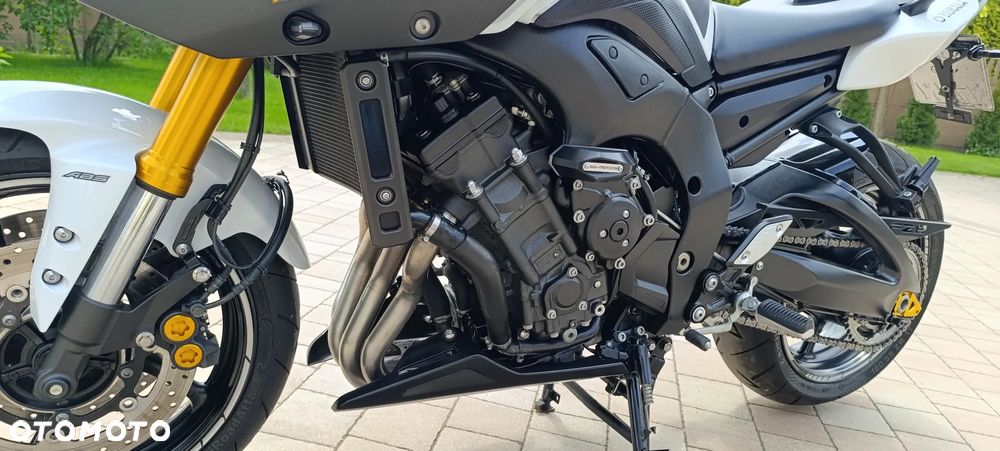 Yamaha FZ8 - 40