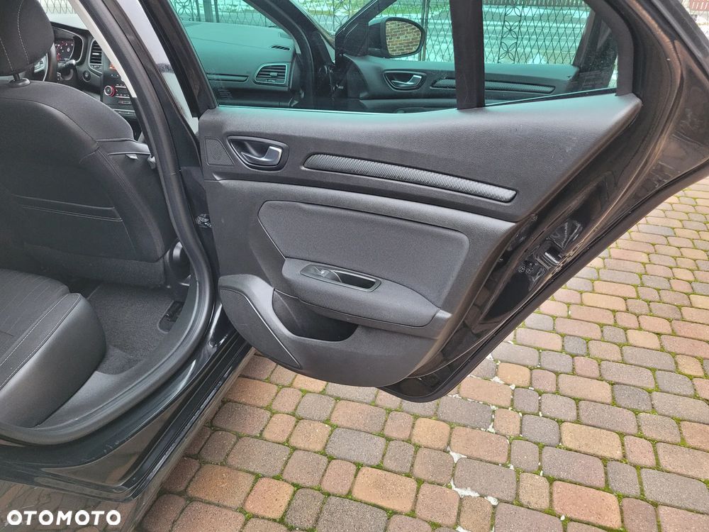 Renault Megane ENERGY TCe 140 EDC LIMITED - 18