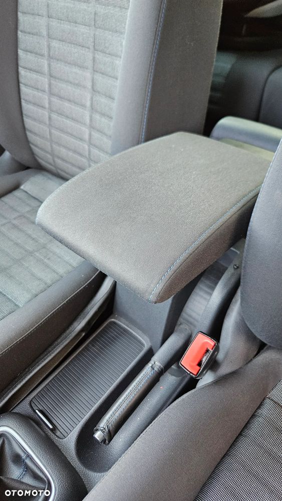 Volkswagen Golf Plus - 18