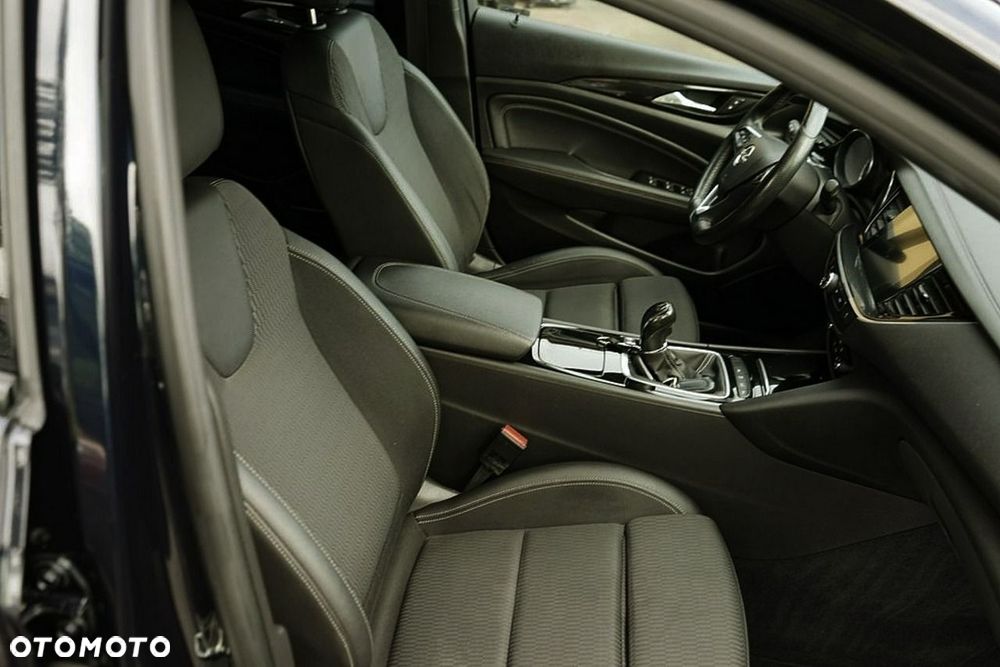 Opel Insignia - 12