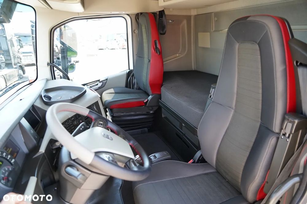 Volvo FH 500 / NISKA KABINA / HYDRAULIKA / WYSOKO ZAWIESZONY / - 25