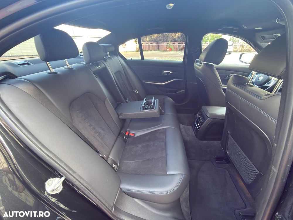 BMW Seria 3 320i xDrive Aut. Edition M Sport Shadow - 4