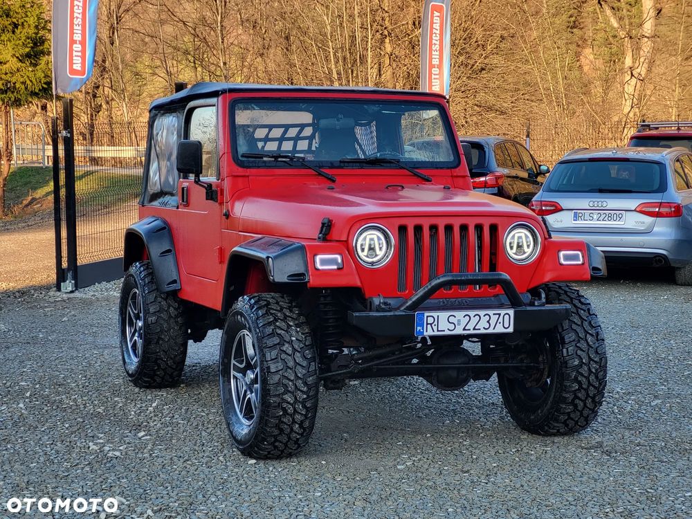 Jeep Wrangler - 2