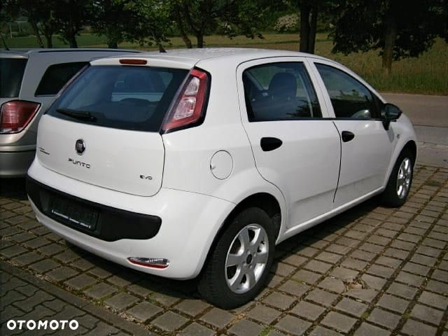 Fiat Punto Evo 1.4 8V Dynamic Start&Stop - 3