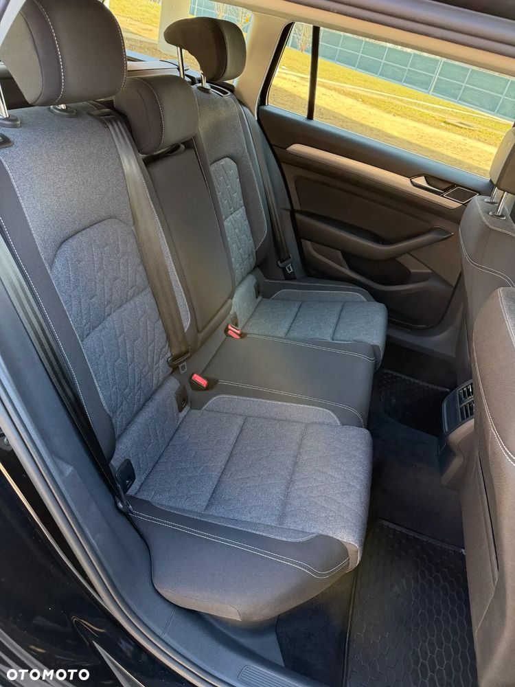Volkswagen Passat 1.5 TSI EVO Business - 34