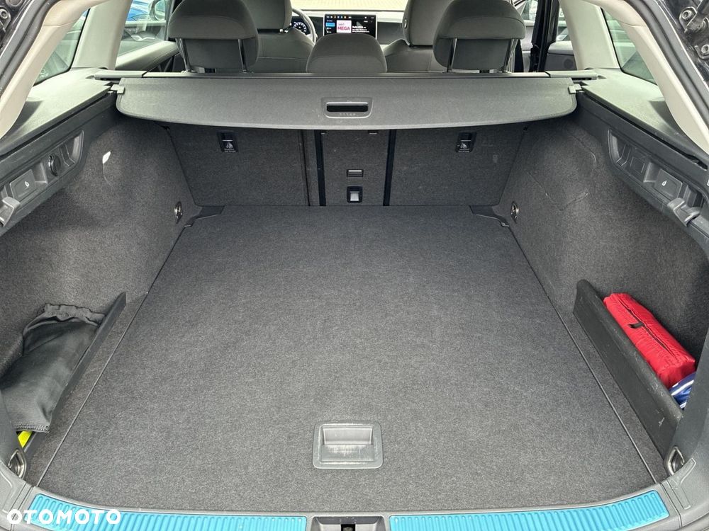 Volkswagen Passat - 16
