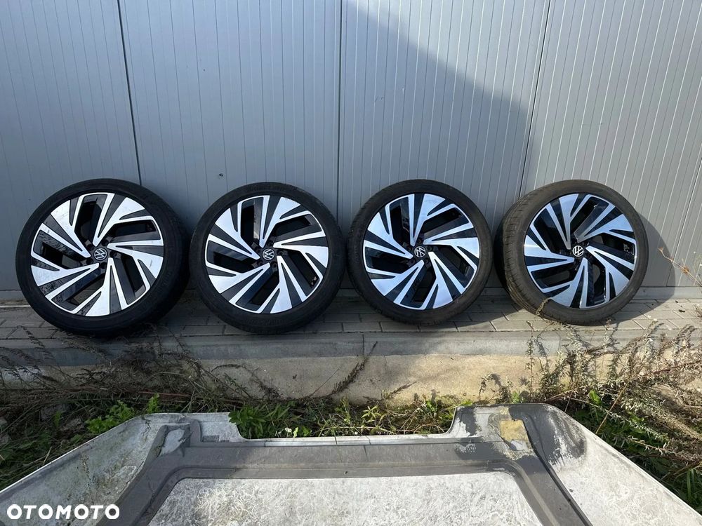 KOMPLET ALUFELG KÓŁ VW R21 5X112. - 1