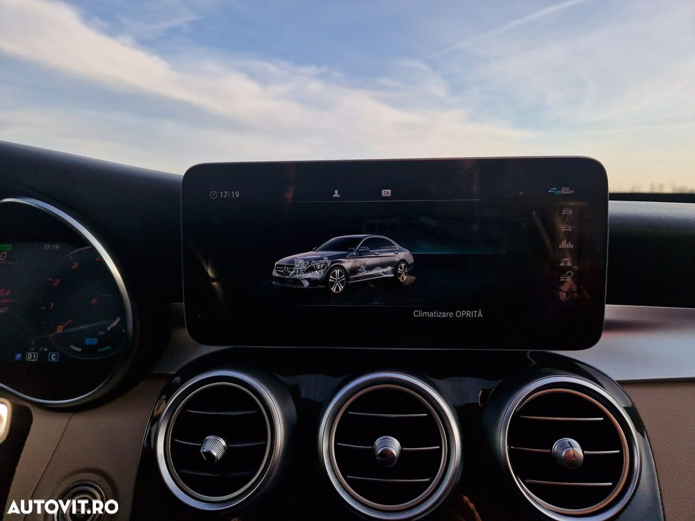 Mercedes-Benz C 200 4MATIC Aut. - 25