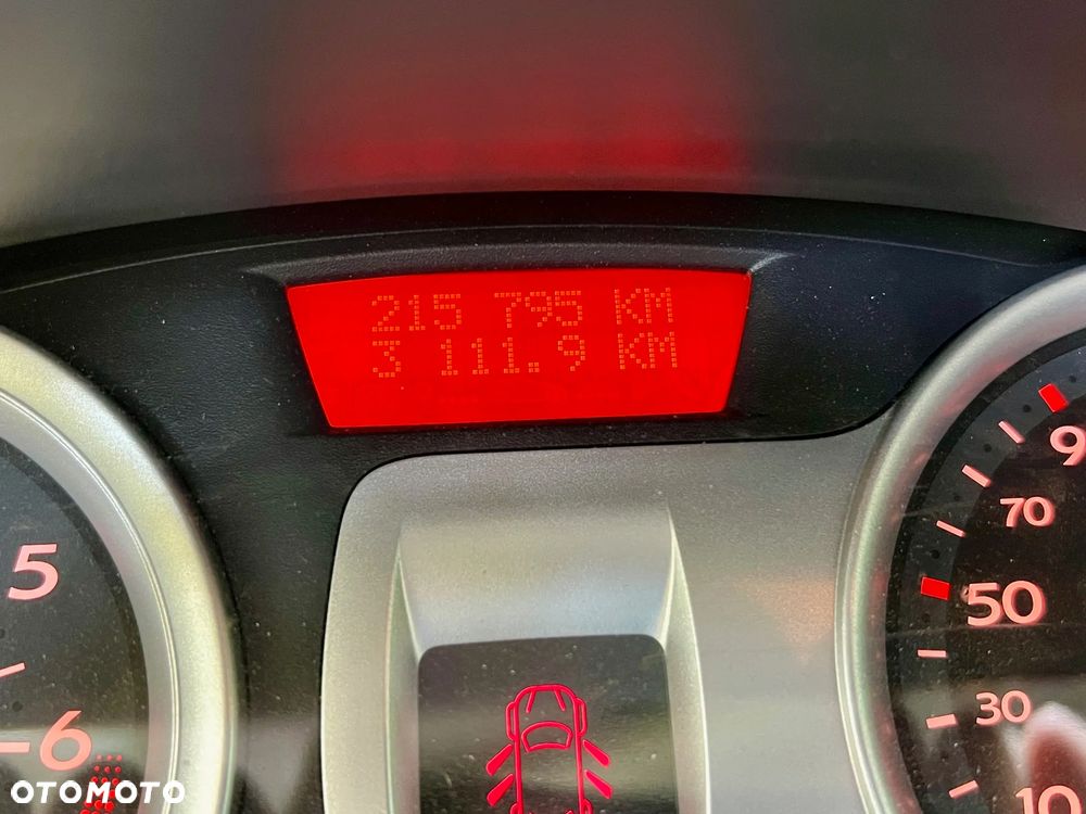 Renault Clio 1.2 16V Alize - 10