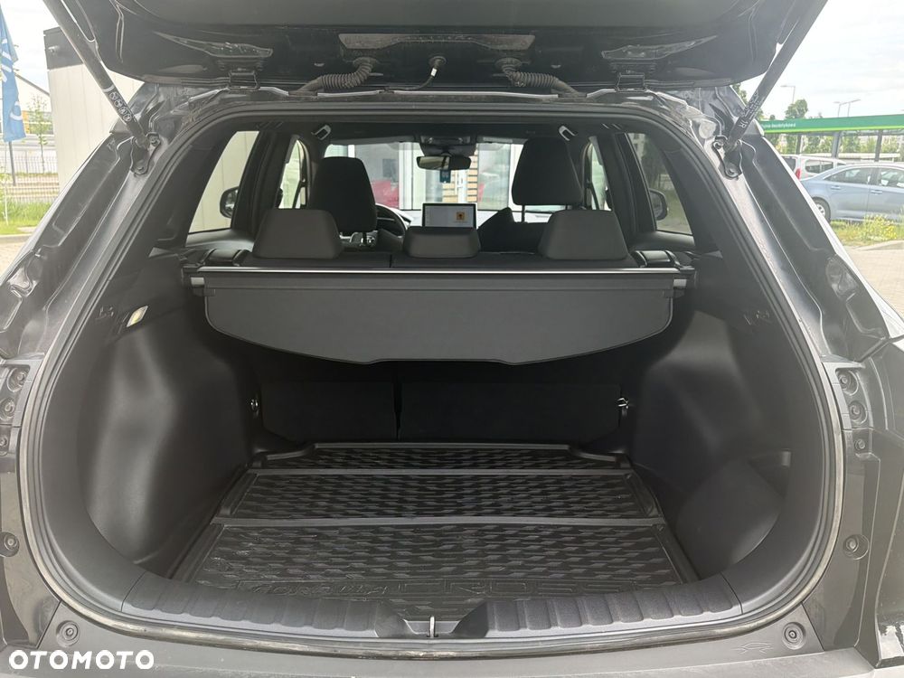 Toyota Corolla Cross - 13