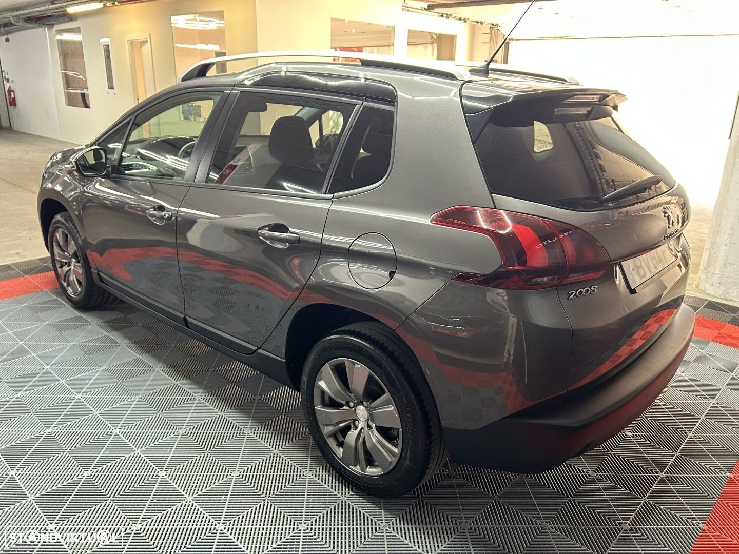 Peugeot 2008 1.2 PureTech Style - 6