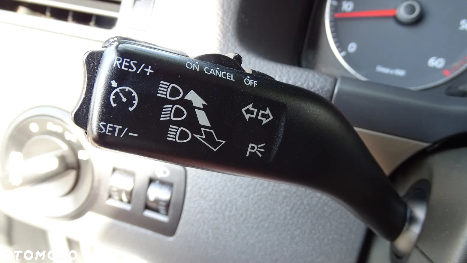 Volkswagen Touran 1.9 TDI DPF Cross DSG - 19