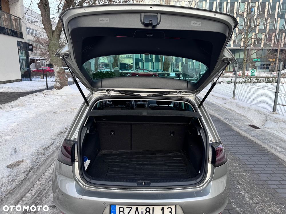 Volkswagen Golf - 17