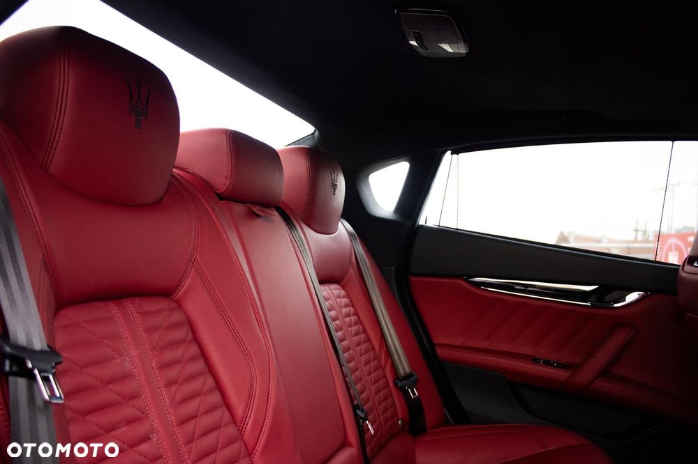 Maserati Quattroporte S Q4 GranSport - 24