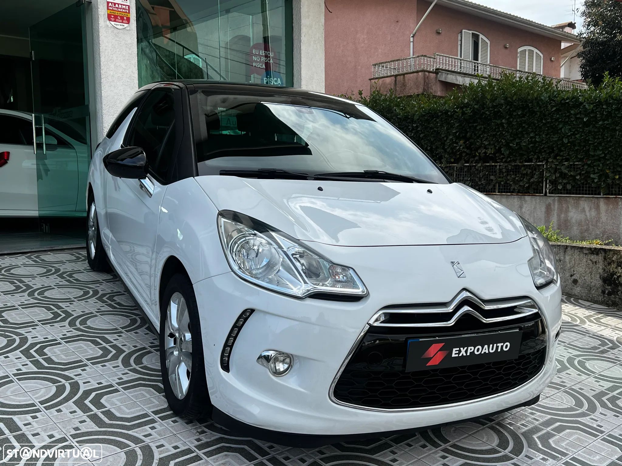 Citroën DS3 1.6 e-HDi So Chic - 1