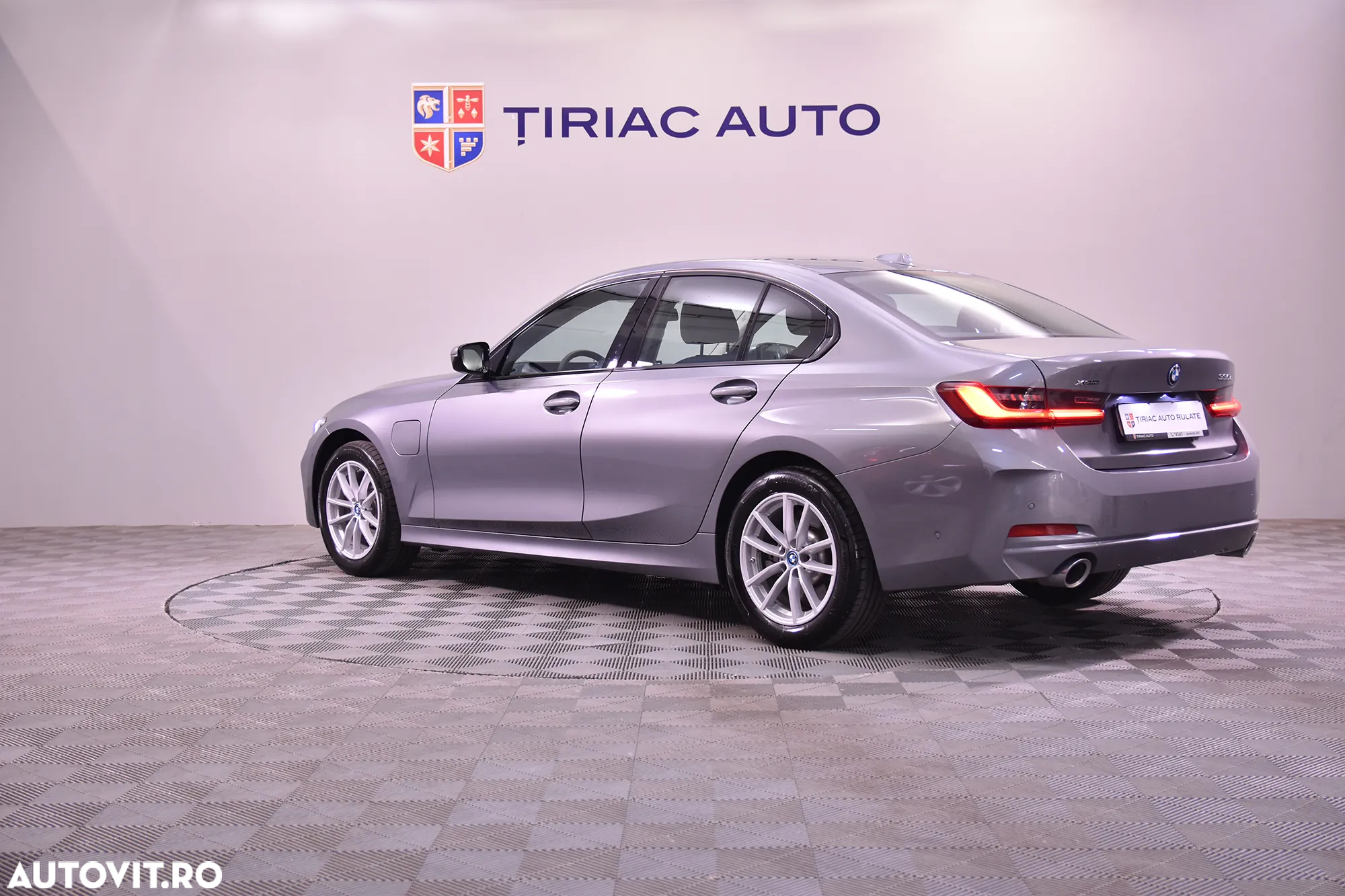 BMW Seria 3 330e xDrive AT PHEV - 3