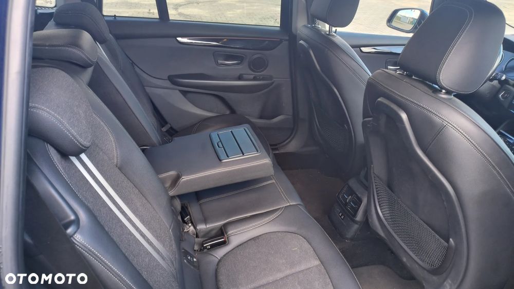 BMW Seria 2 216d - 15
