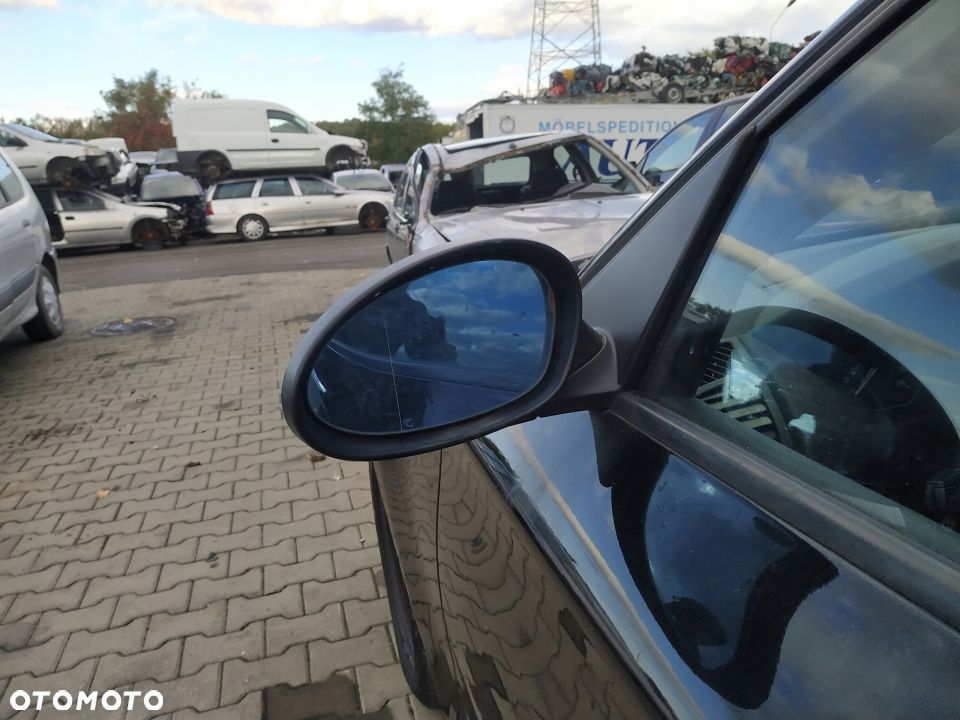 BMW E87 116i lusterko lewe 688