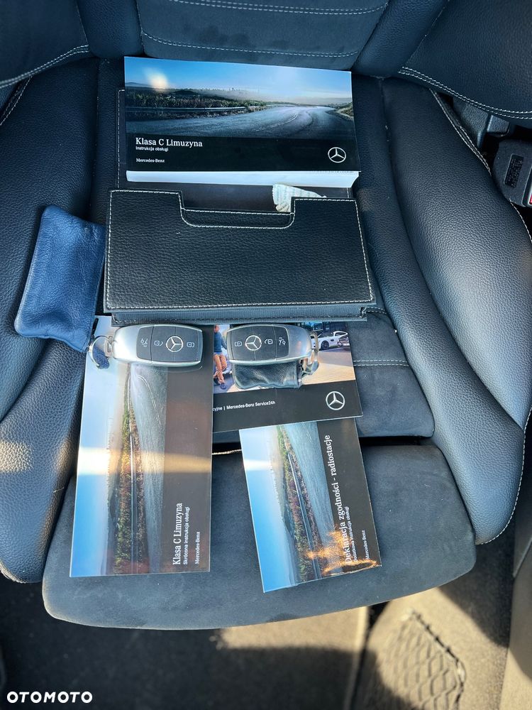 Mercedes-Benz Klasa C 200 4Matic 9G-TRONIC Edition 19 - 18