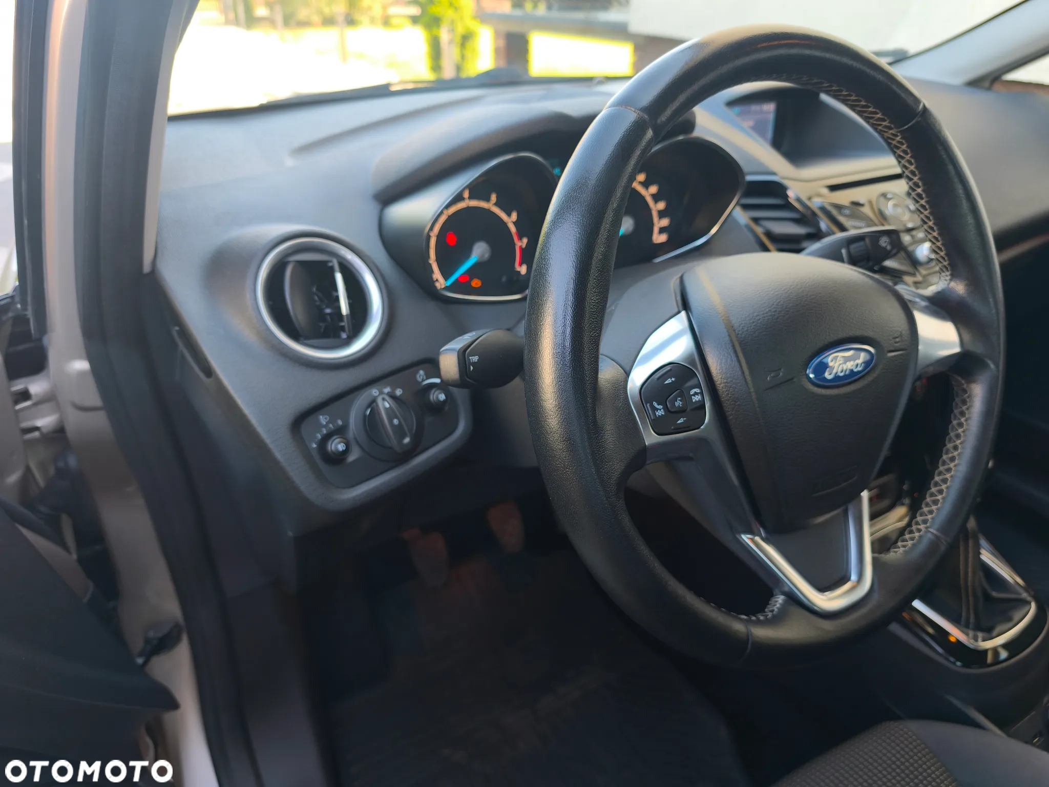 Ford Fiesta 1.0 EcoBoost Titanium - 33
