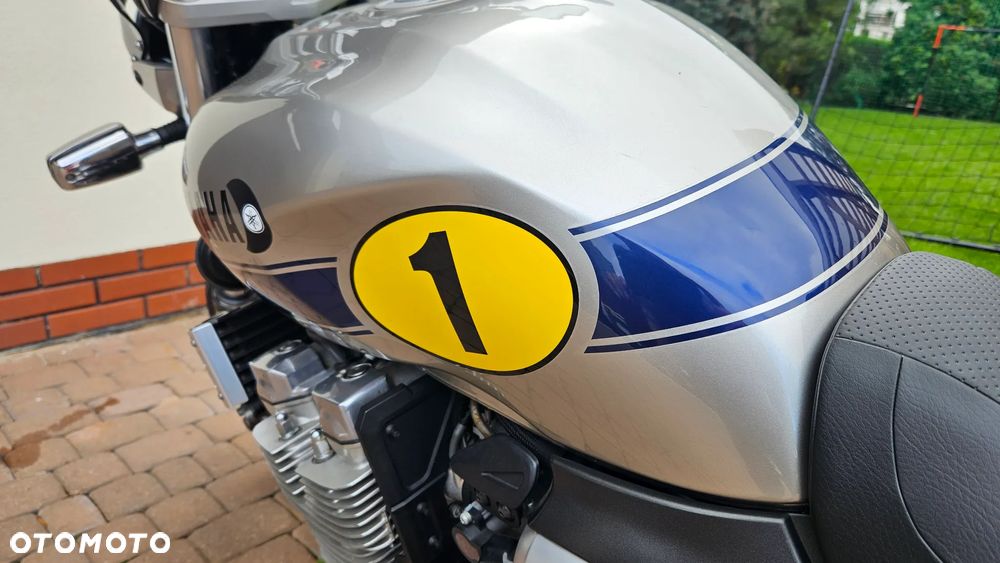Yamaha XJR - 29