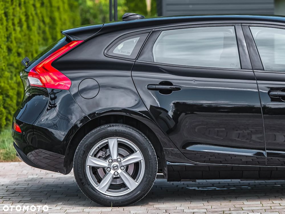 Volvo V40 D2 Momentum - 34