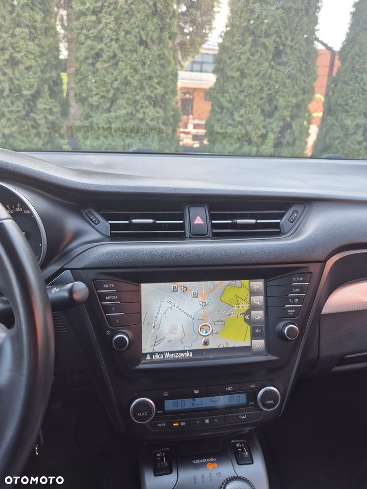 Toyota Avensis 1.8 Sol MS - 13