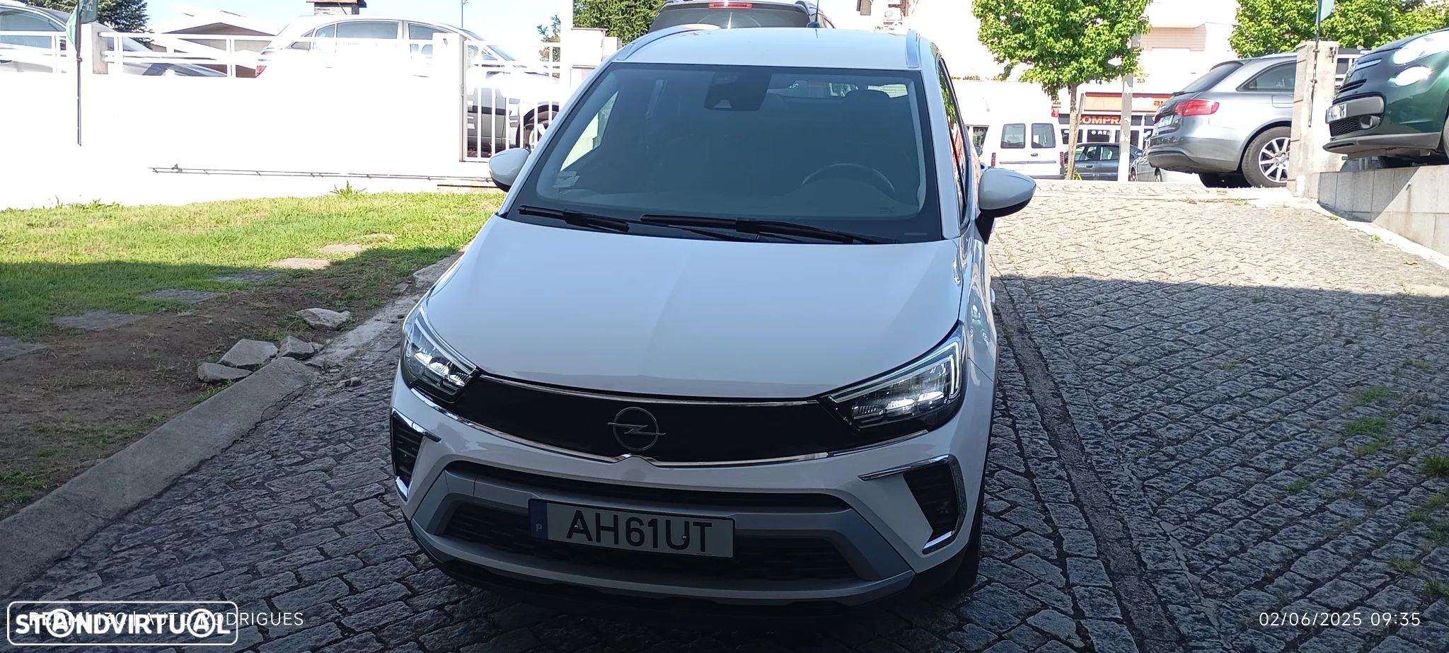 Opel Crossland X 1.2 Business Edition - 1