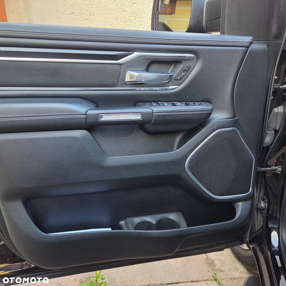 RAM 1500 5.7 Crew Cab Laramie - 15