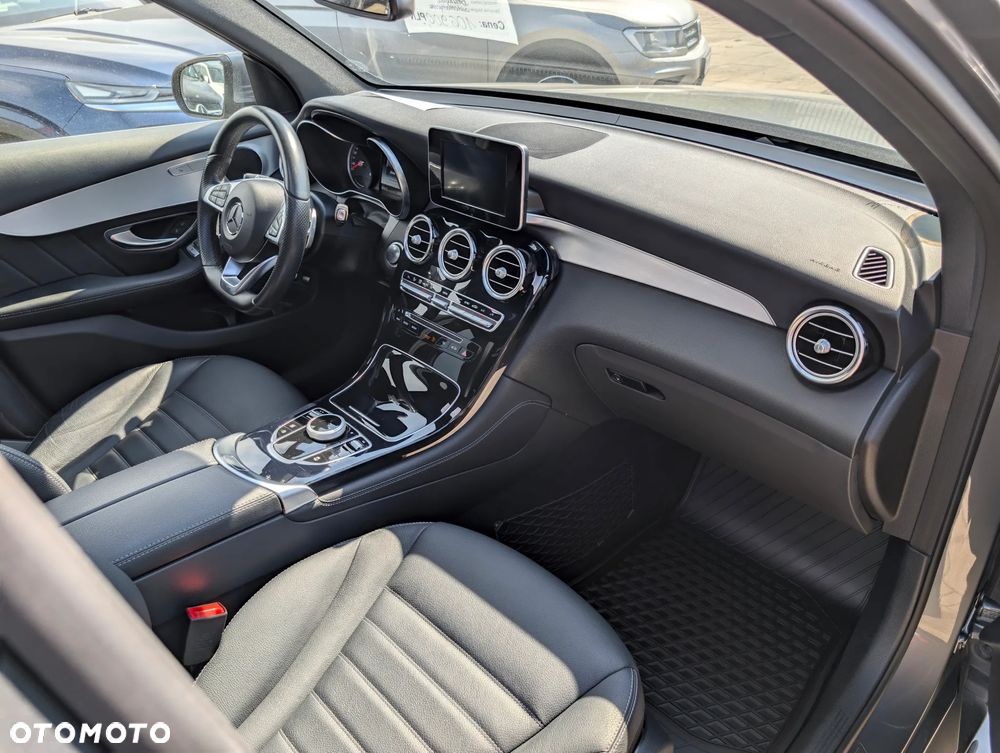 Mercedes-Benz GLC 250 4-Matic - 17