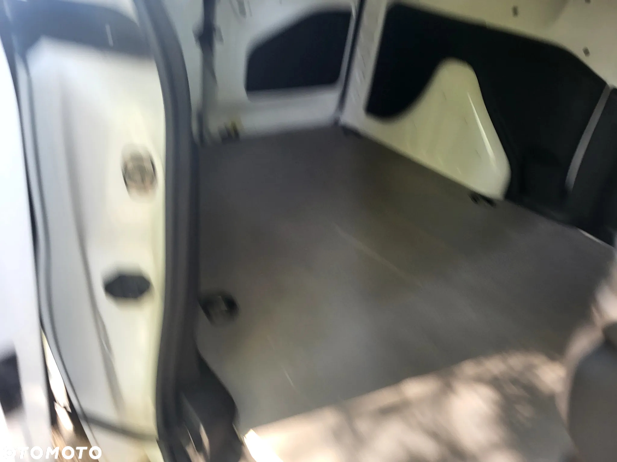 Peugeot Partner Tepee HDi 75 Esplanade - 16