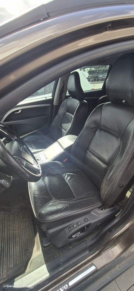 Volvo XC 70 2.0 D4 Summum Dynamic Geartronic - 3