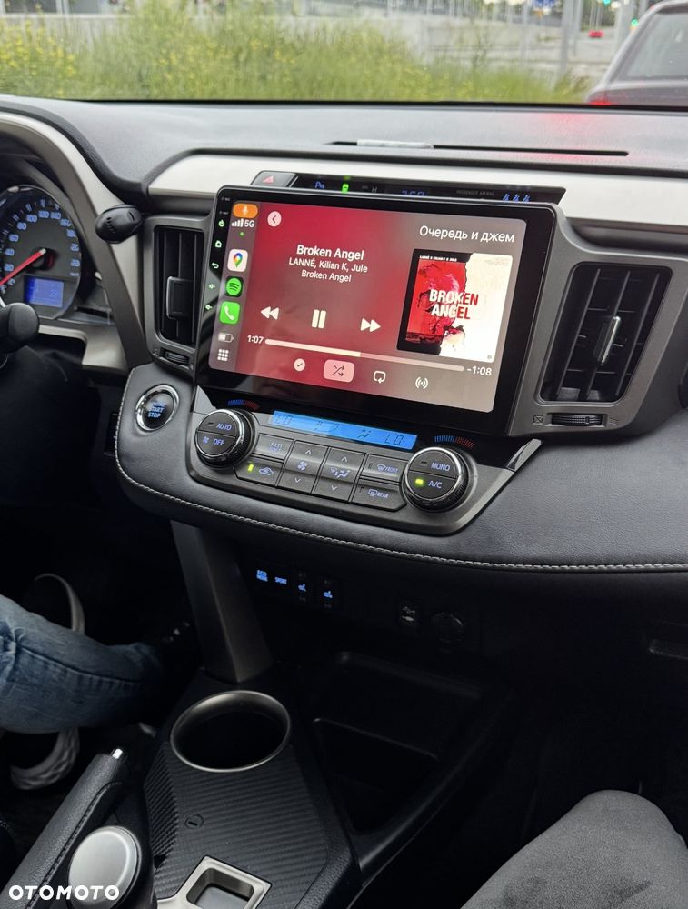 Toyota RAV4 - 11