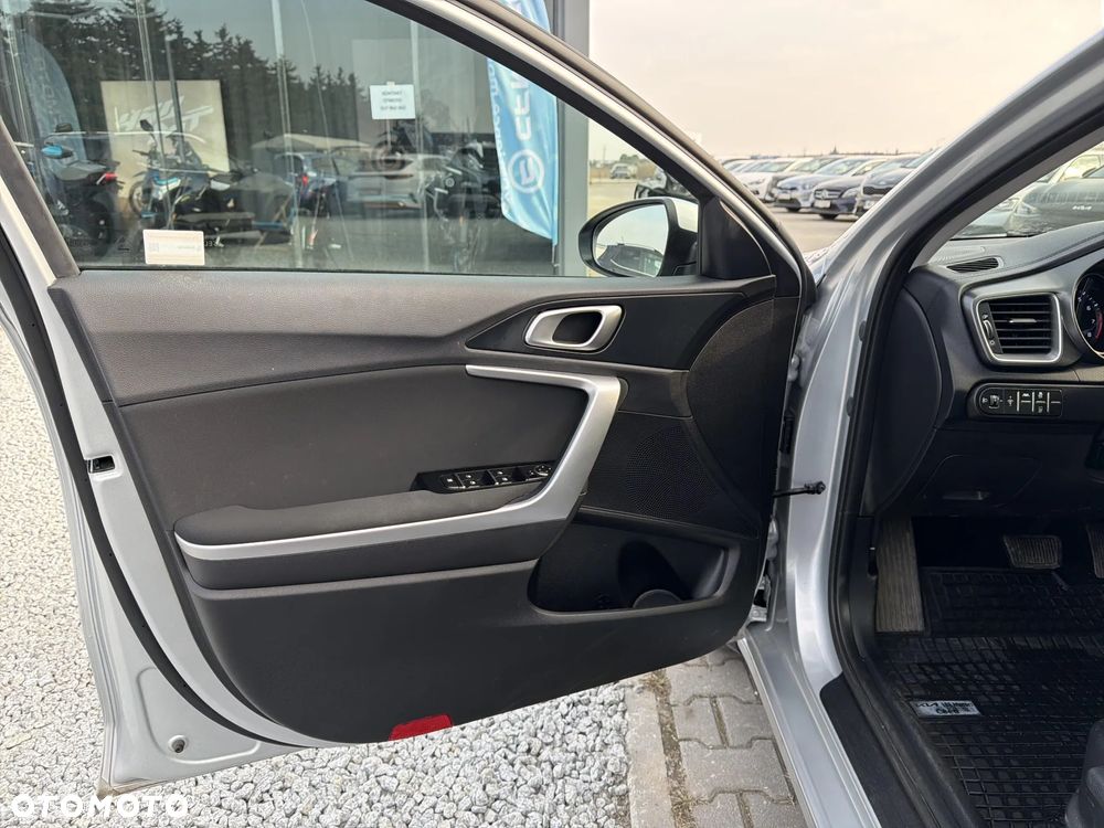 Kia Ceed 1.5 T-GDI M DCT - 14
