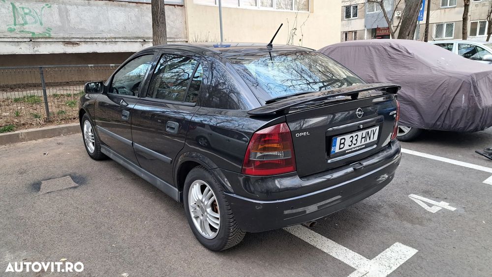 Opel Astra 1.6 - 12