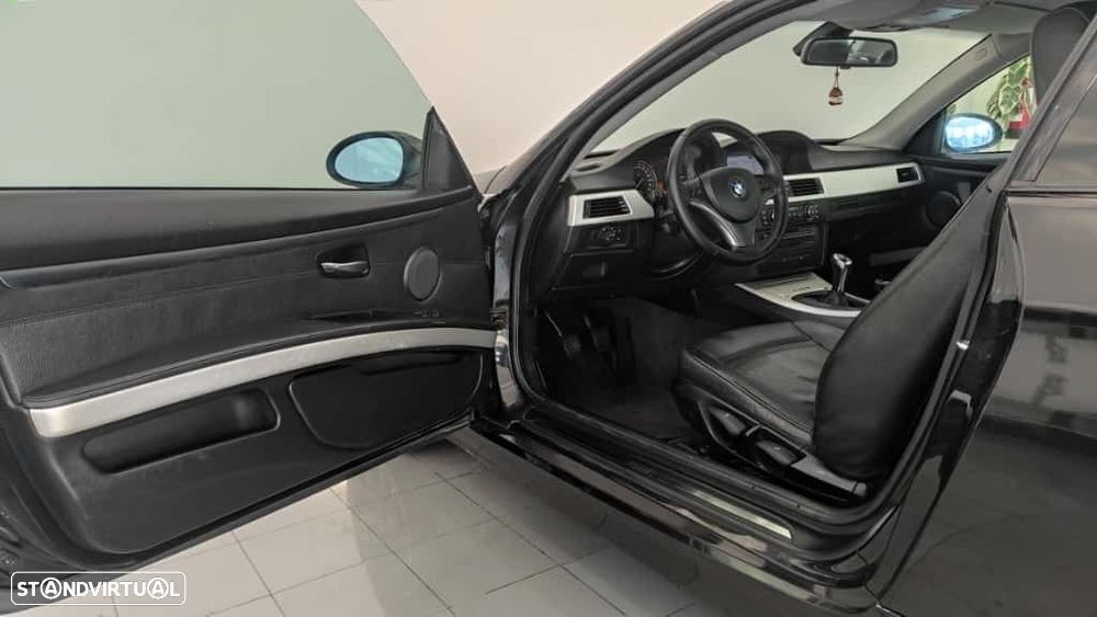 BMW 320 d xDrive Coupe - 15