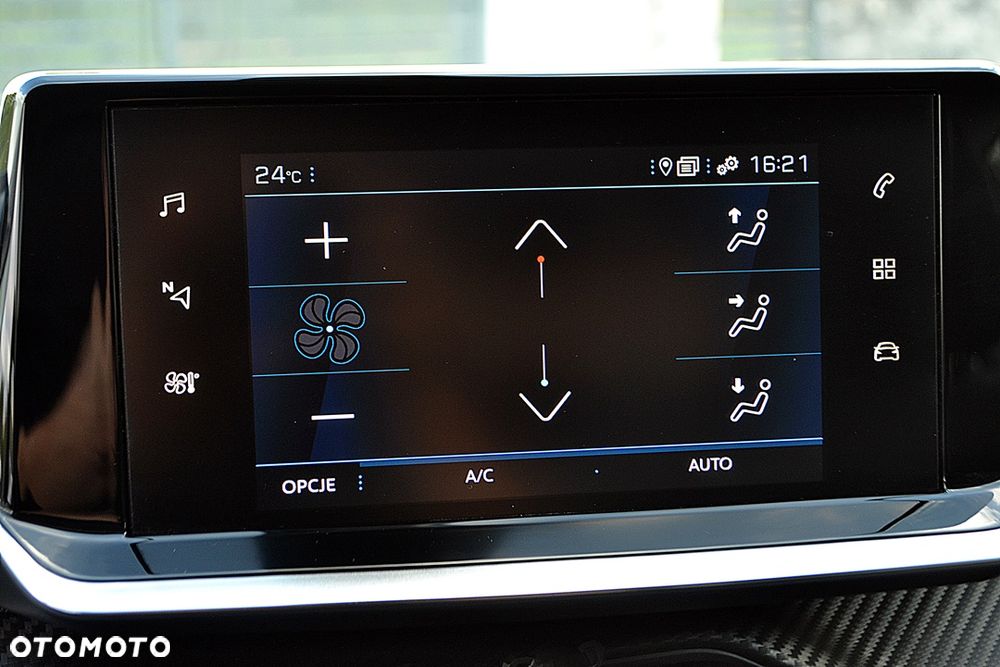 Peugeot 2008 BlueHDi 130 EAT8 GT Pack - 21