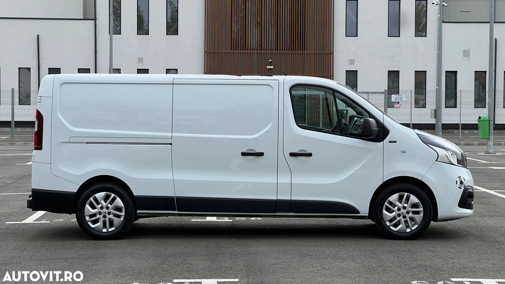 Renault Trafic - 4