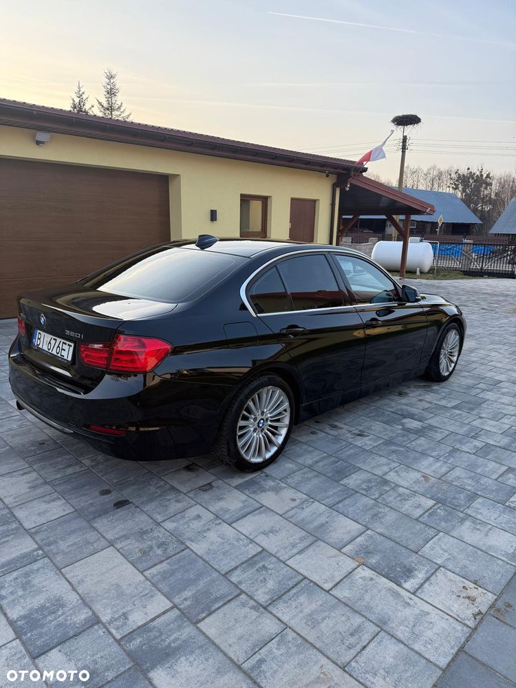 BMW Seria 3 320i xDrive - 3