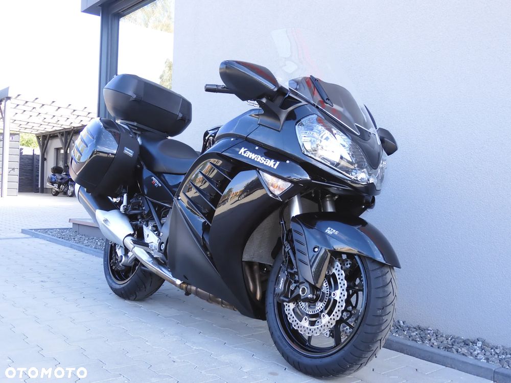 Kawasaki GTR - 23