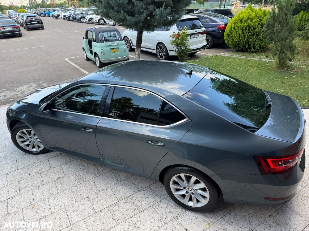 Skoda Superb 1.6 TDI DSG Style - 16